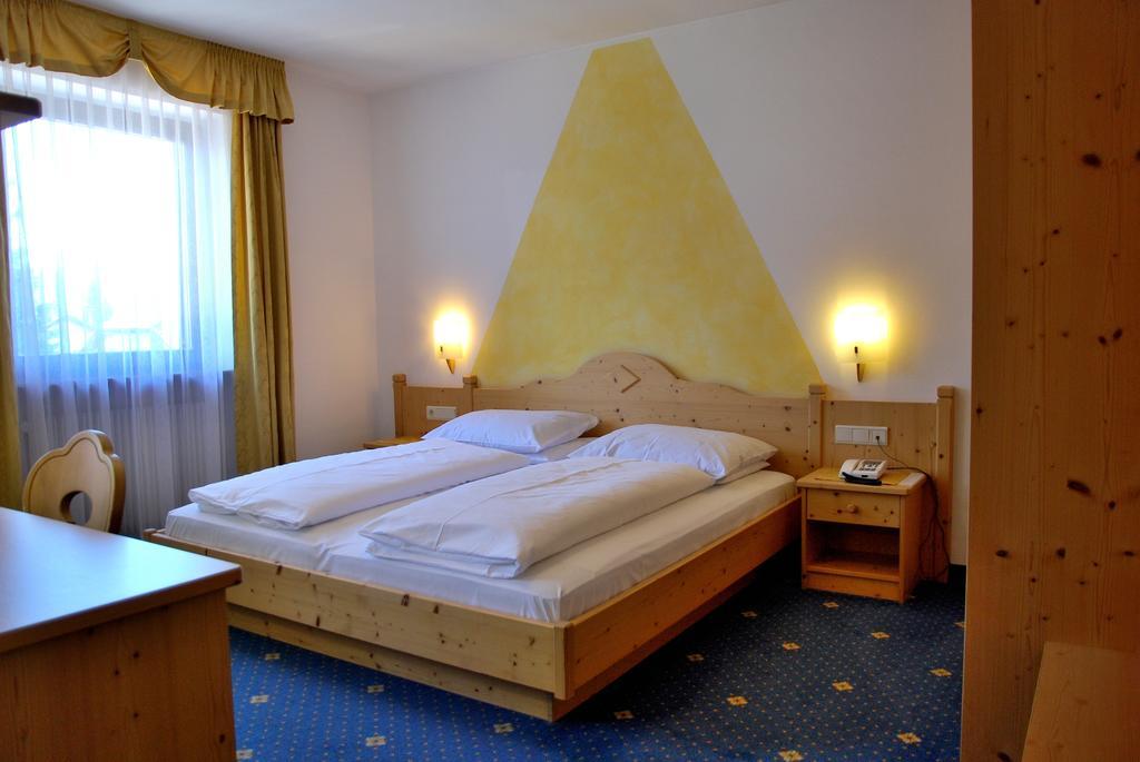 Hotel Urthaler ดอบบีอาโก ภายนอก รูปภาพ