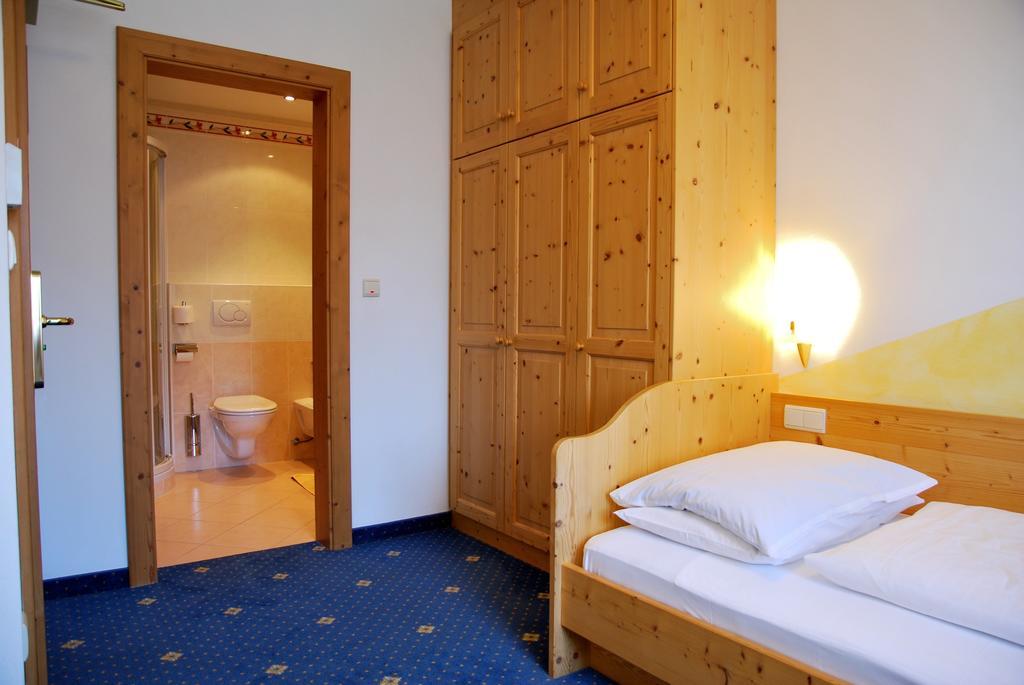 Hotel Urthaler ดอบบีอาโก ภายนอก รูปภาพ
